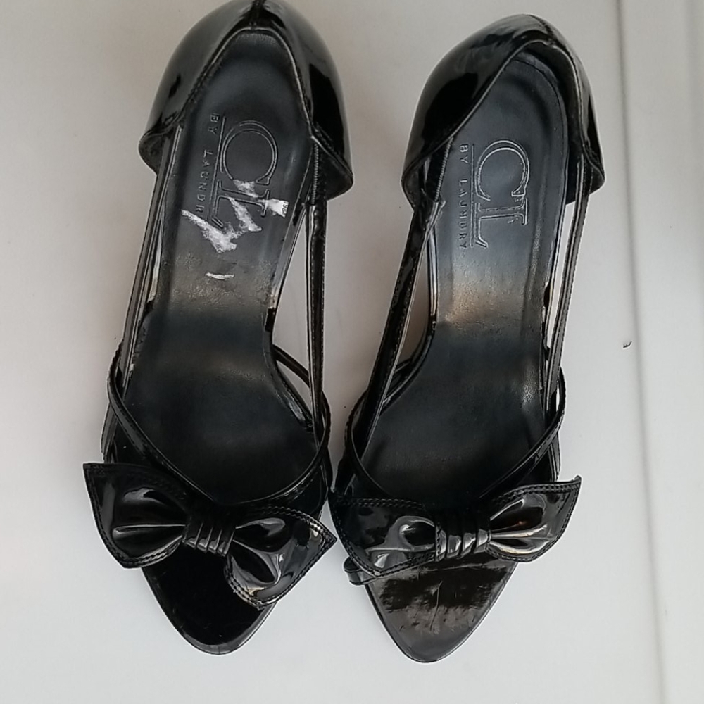 Women's shoes